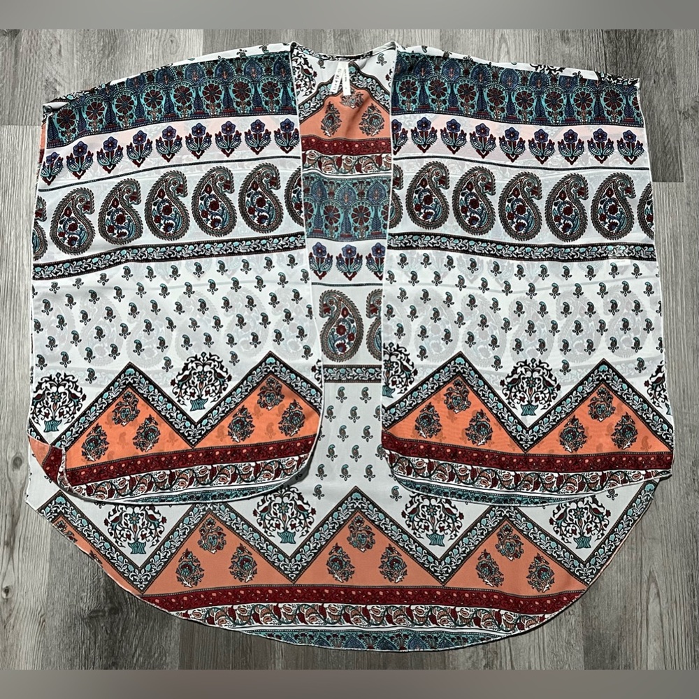 Live 4 Truth Paisley Kimono - Women’s Size L